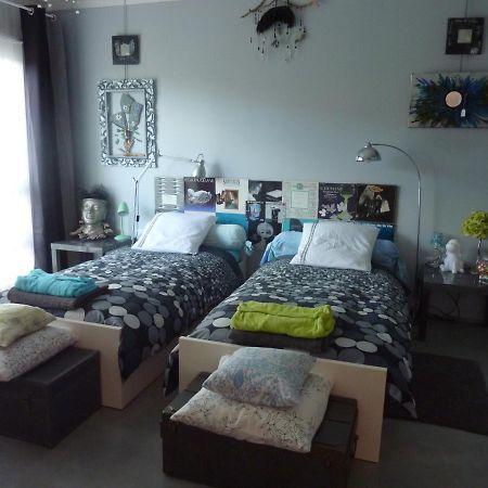 Loft Atypique Bed & Breakfast Villeneuve-de-Riviere Exterior photo