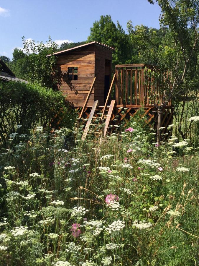 Loft Atypique Bed & Breakfast Villeneuve-de-Riviere Exterior photo