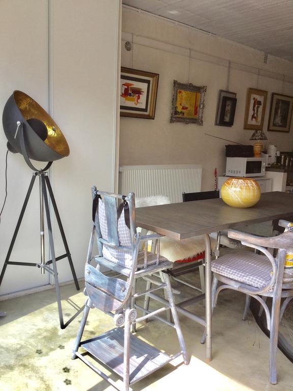 Loft Atypique Bed & Breakfast Villeneuve-de-Riviere Exterior photo